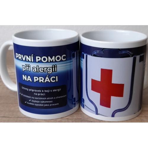 Porcelánový bílý hrnek 350ml s celo obtiskem - pomoc při alergii na Na práci