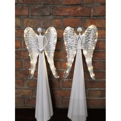 Anděl kovový se srdcem bílý LED křídla 60cm - SA349