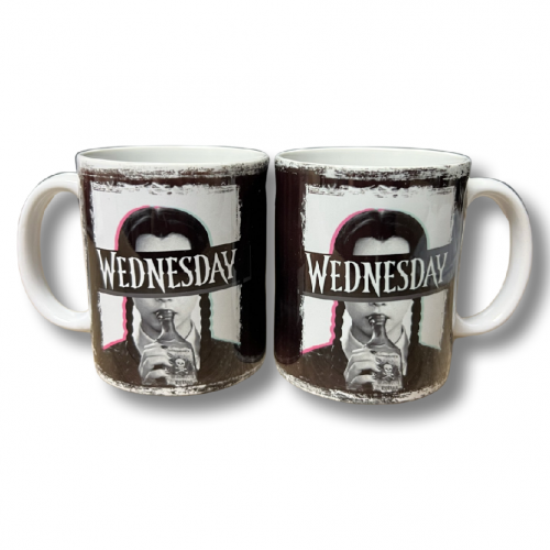 Porcelánový bílý hrnek 350ml s celo obtiskem - Wednesday lahev
