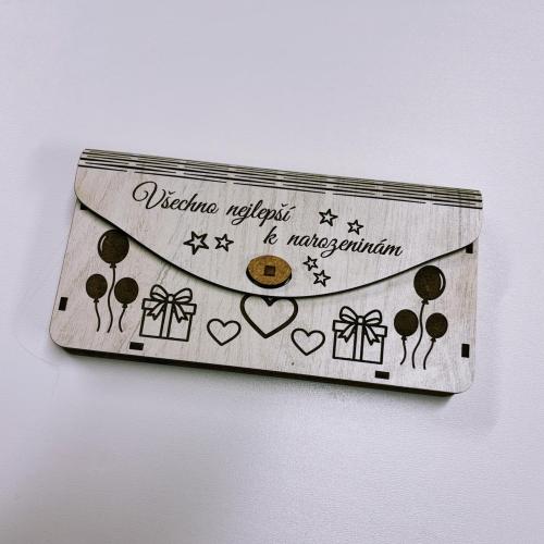 Dřevěná obálka na peníze žíhaná 20x10cm - Všechno nejlepší k narozeninám