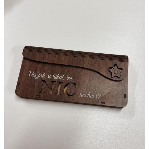 Dřevěná obálka na peníze hnědá 20x10cm - Víš jak si říkal